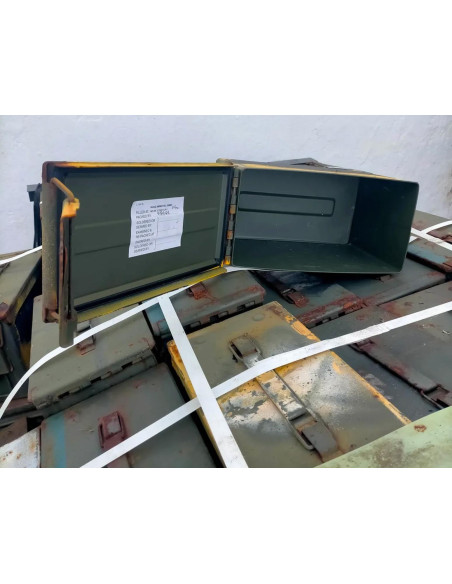 Caja de metálica de munición Cal.50 usadas -Vacías-