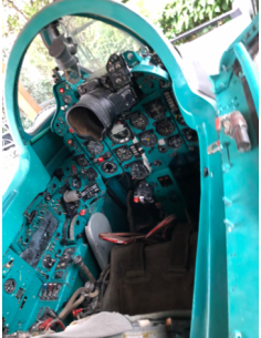 Cabina MIG 21 Completa 2