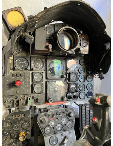 Interior cabina F-4 PHANTOM
