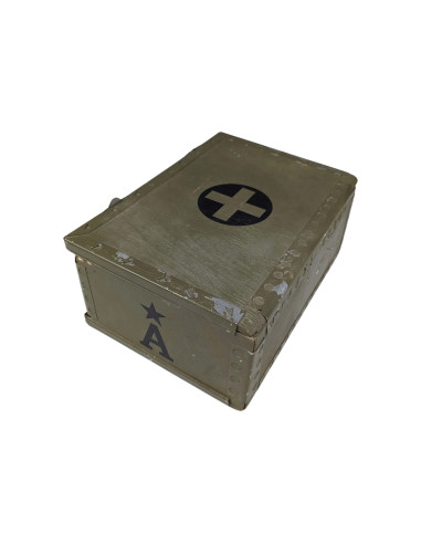 Caja médica con accesorios