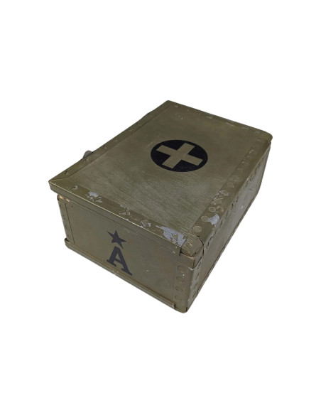 Caja médica con accesorios