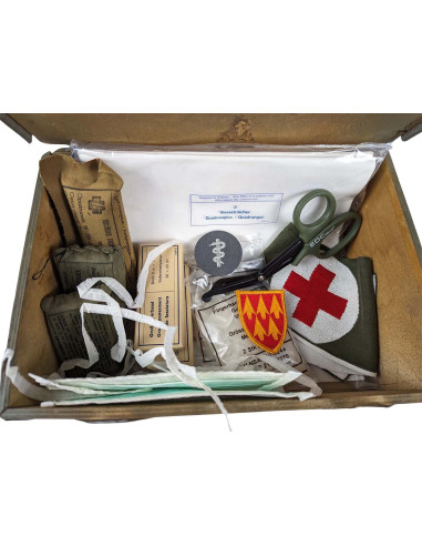 Caja médica con accesorios