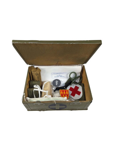 Caja médica con accesorios