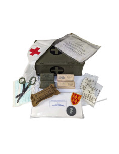 Caja médica con accesorios