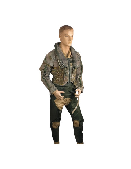 Traje de piloto completo. Chaqueta, mono y pantalón