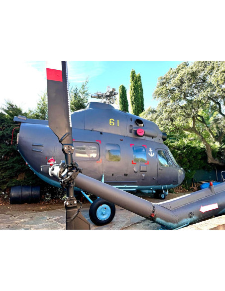 Helicóptero MI-2 PLUS restaurado