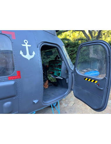 Helicóptero MI-2 PLUS restaurado
