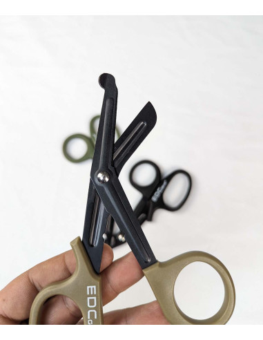 Tijeras tácticas militares EDC