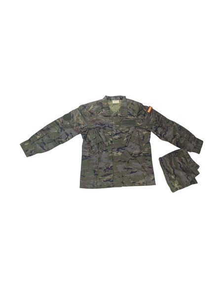 Uniforme militar Woodland pixelado ES