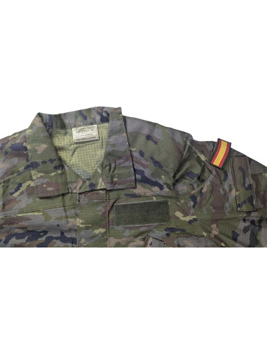 Uniforme militar Woodland pixelado ES