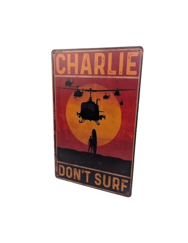 Cartel metálico Charlie no hace surf