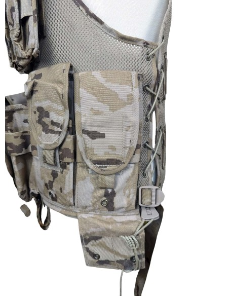 Chaleco táctico árido pixelado militar