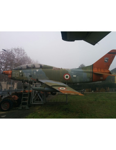 Avión militar de entrenamiento FIAT G-91