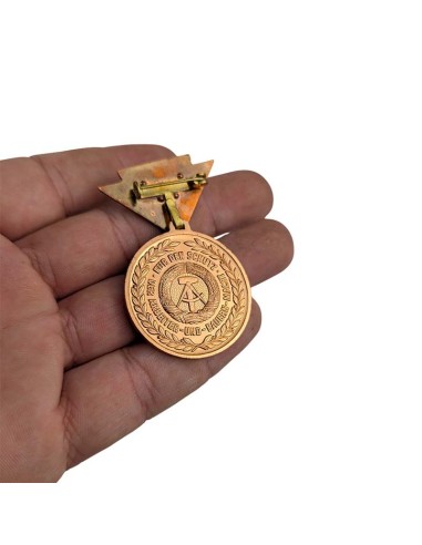 Medalla de bronce RDA Reservista del Ejército Popular Nacional