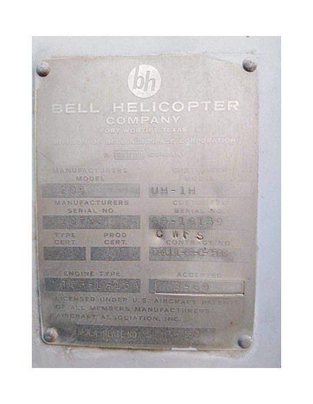 Helicóptero militar US BELL UH-1H (Funcionando)