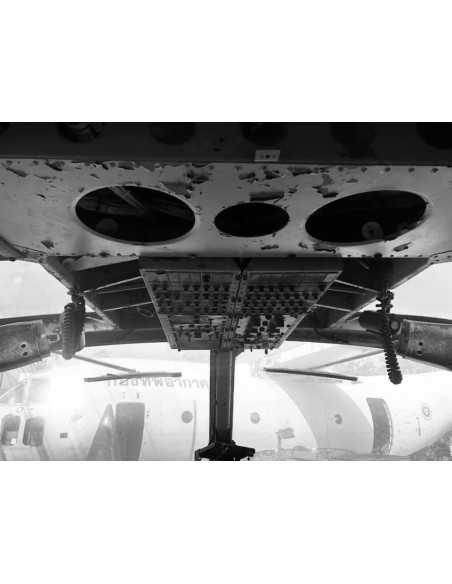 Helicóptero militar US BELL UH-1H (Funcionando)